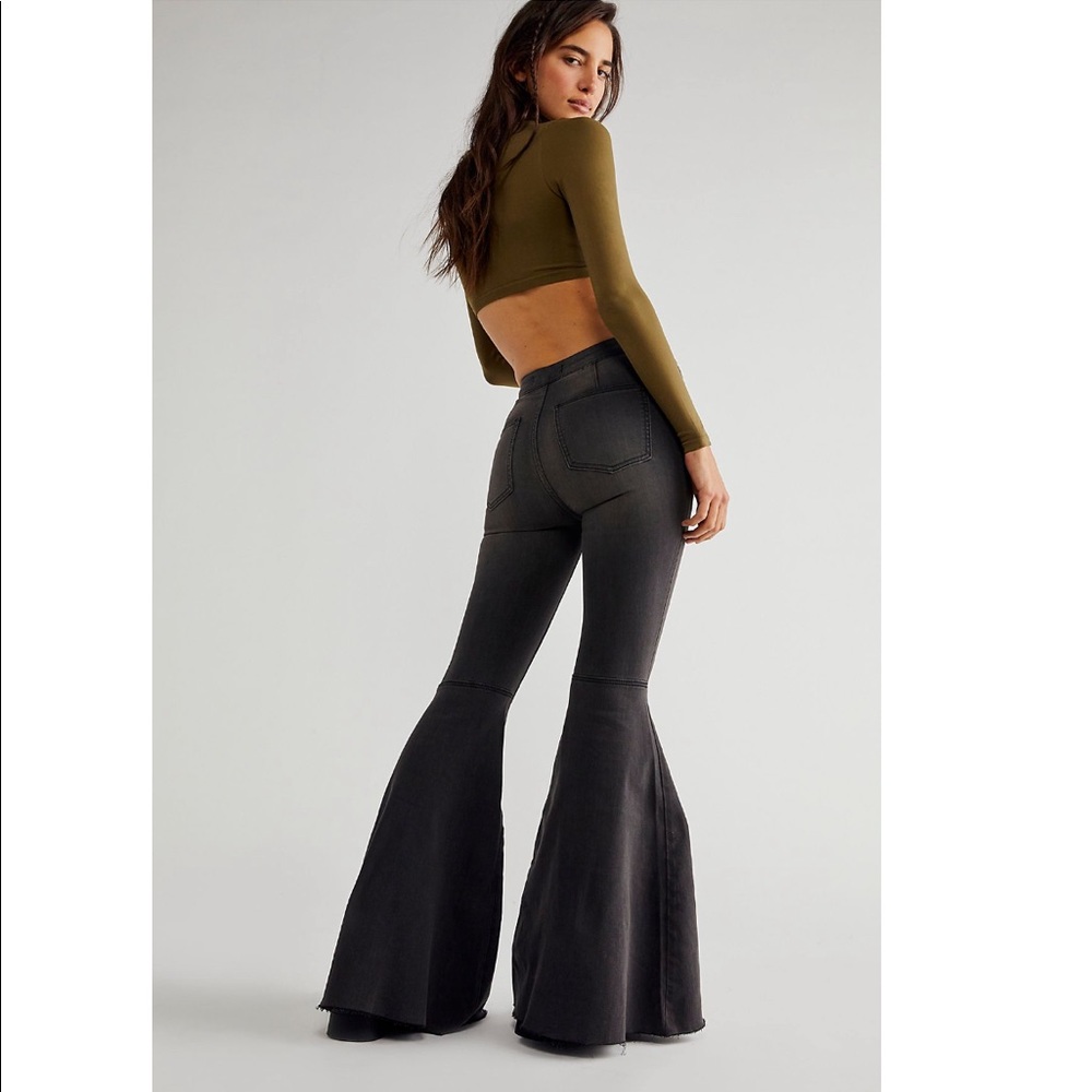 Free People Float on Flares Black Size 27 regular inseam 33.5”